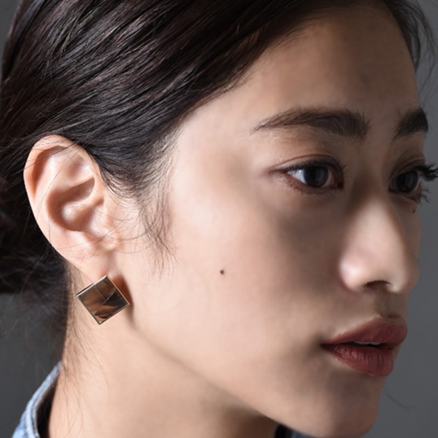 amorousinsense 玳瑁方形耳环 黑色 f